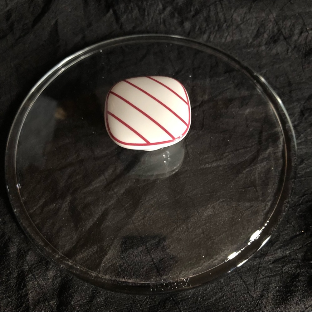 Mikasa Fire & Ice Strawberries Covered Casserole 3/4 Quart Dish - Picture 11 of 16